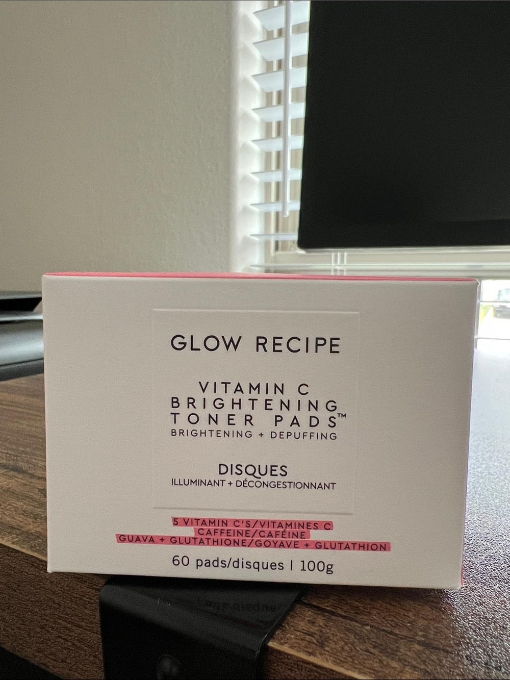 Glow Recipe Vitamin C Brightening Toner Pads - White with Pink Accents